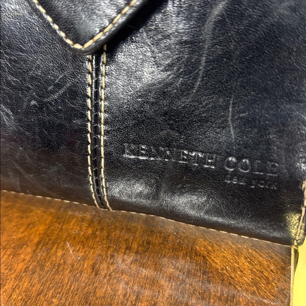KENNETH COLE NEW YORK Black Leather Wallet - Picture 3 of 9